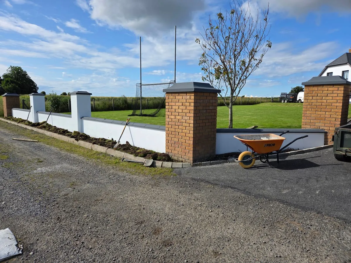 Grangebellew driveway before work
