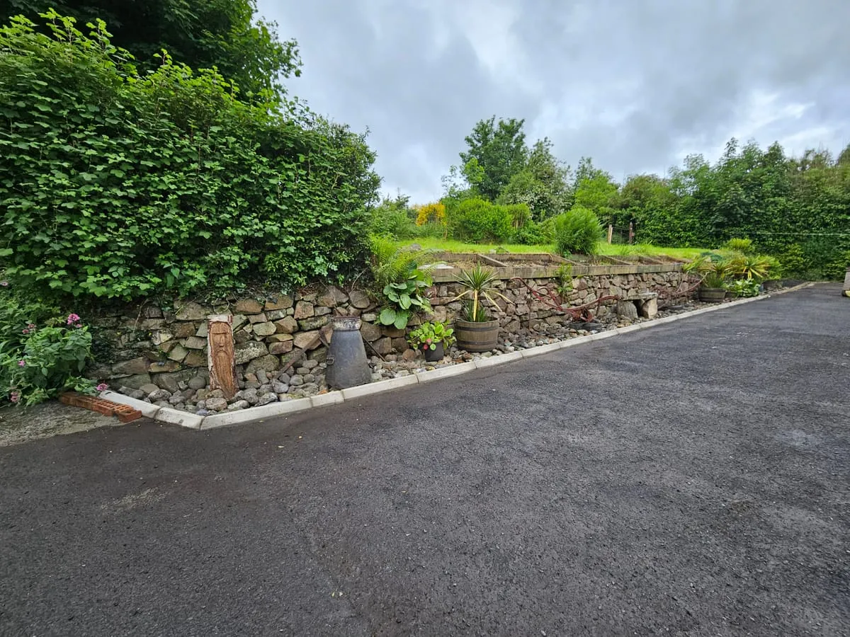 Finished driveway and kerbing work in Lordship